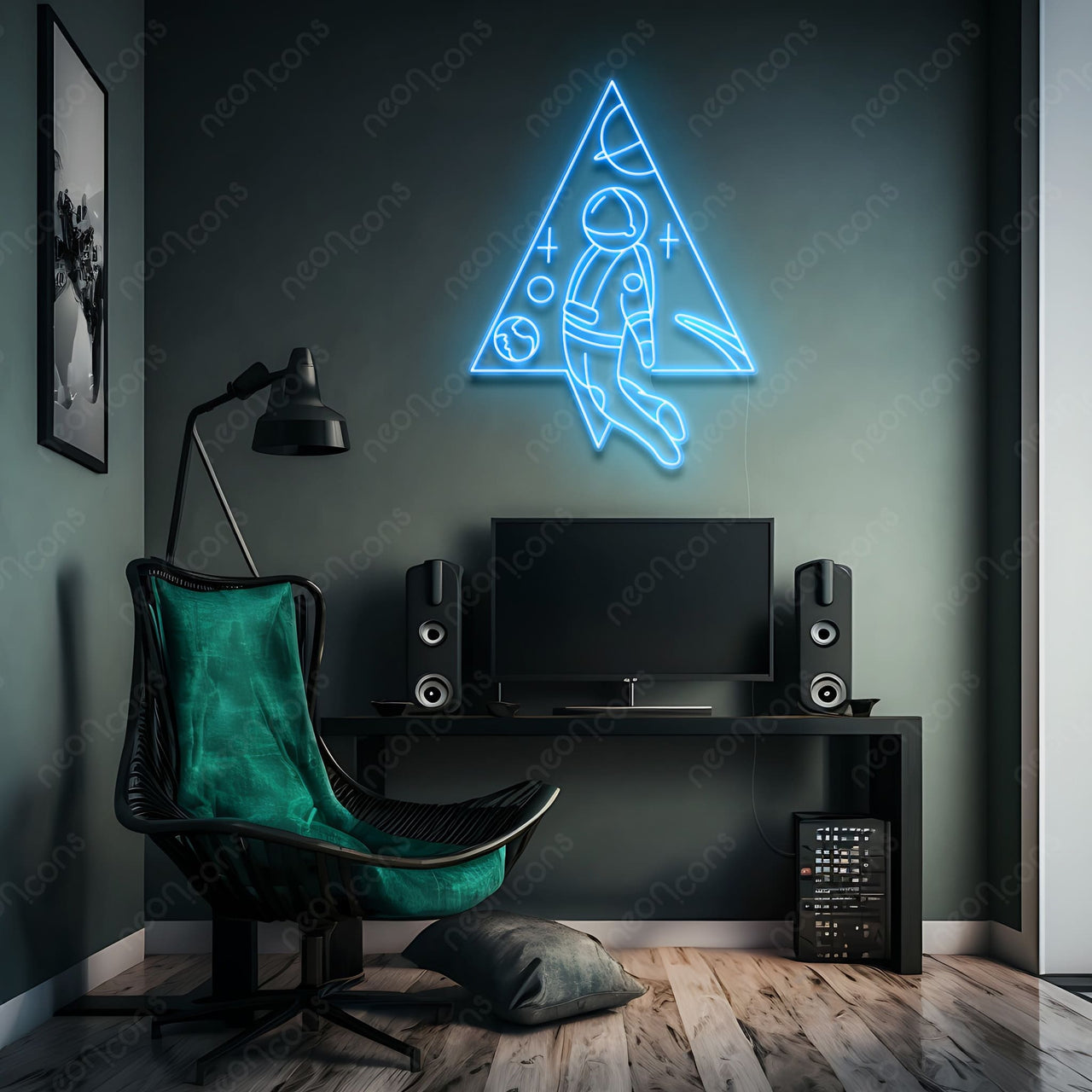 "Spaceman Triangle" LED Neon by Neon Icons